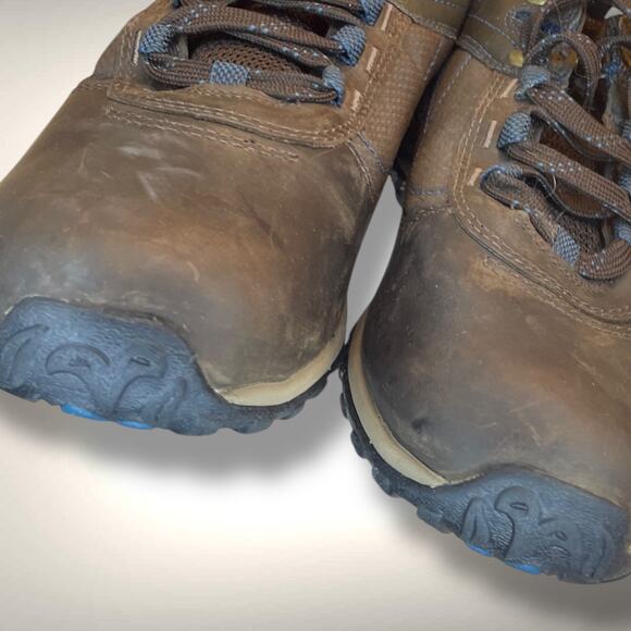 Wmn's TIMBERLAND Hiking Shoes, Waterproof Low Top Brown and Blue Great Condition - Picture 10 of 13